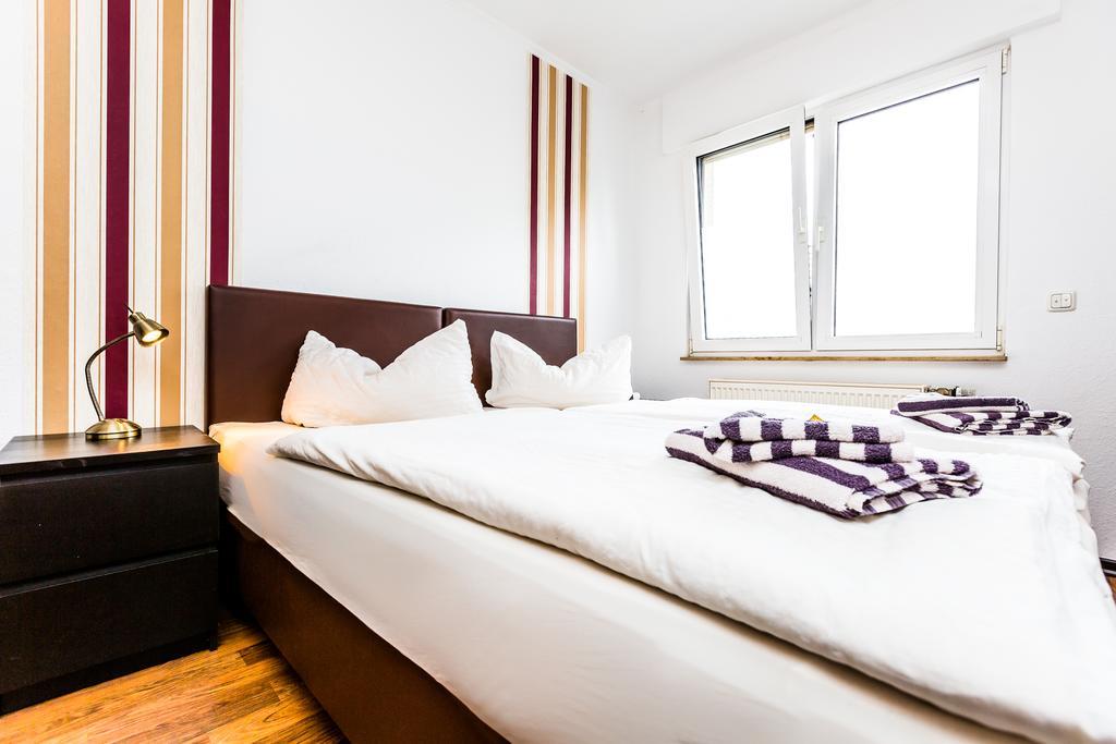 Hotel Schuetze Superior Гюрт Номер фото