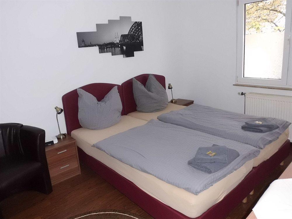 Hotel Schuetze Superior Гюрт Екстер'єр фото