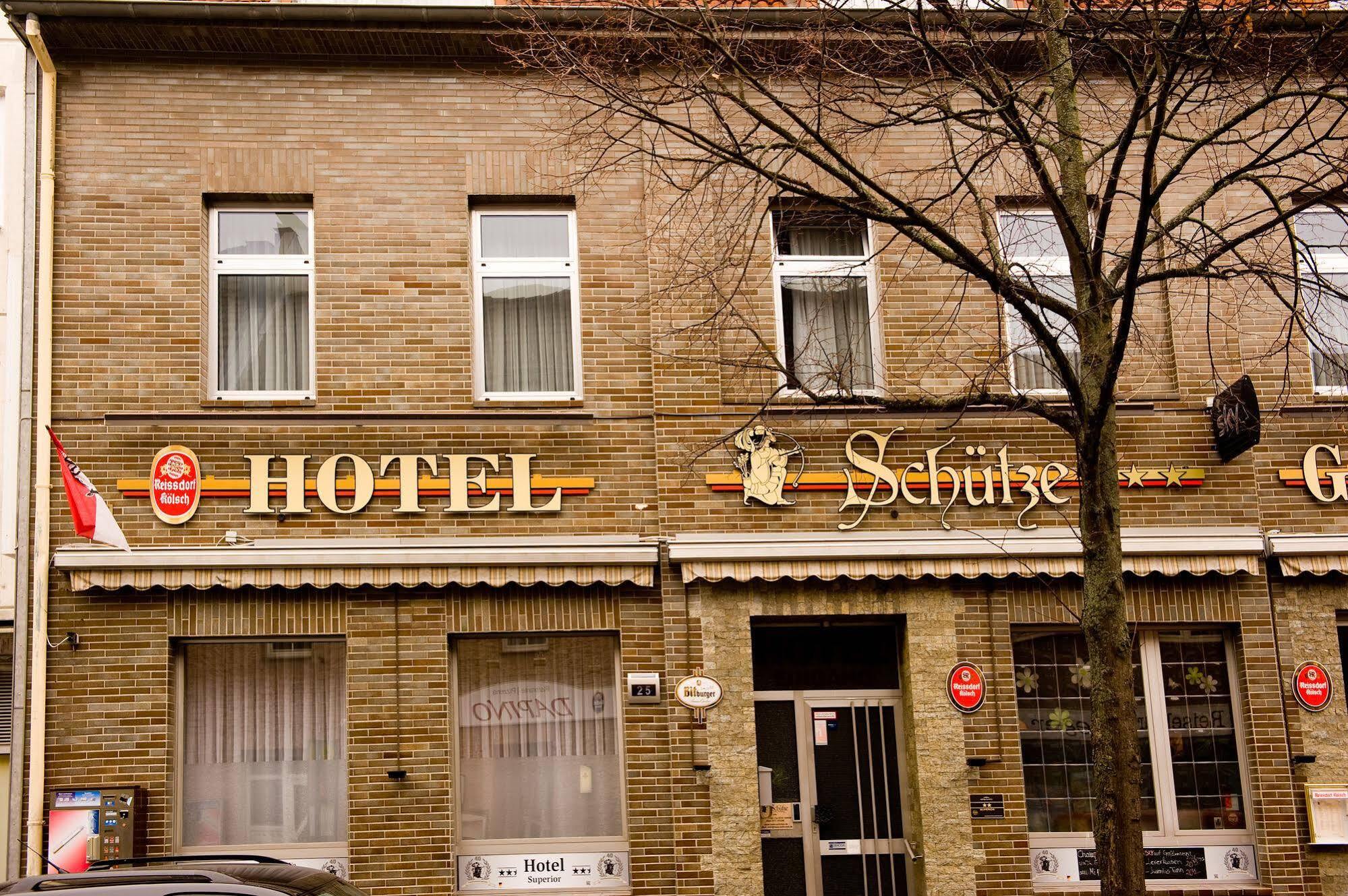 Hotel Schuetze Superior Гюрт Екстер'єр фото