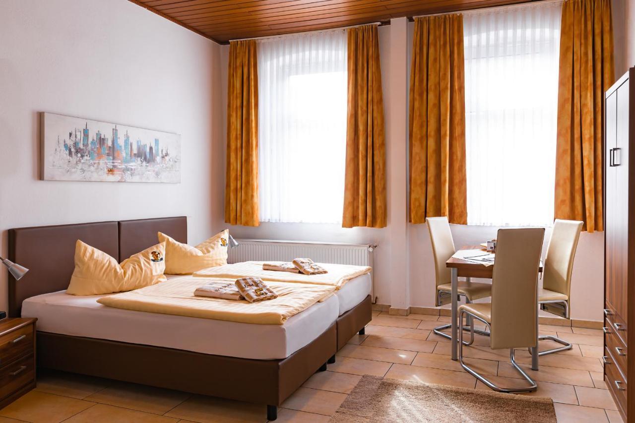 Hotel Schuetze Superior Гюрт Екстер'єр фото