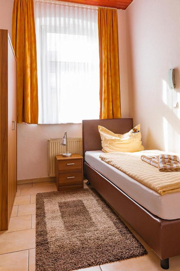 Hotel Schuetze Superior Гюрт Екстер'єр фото