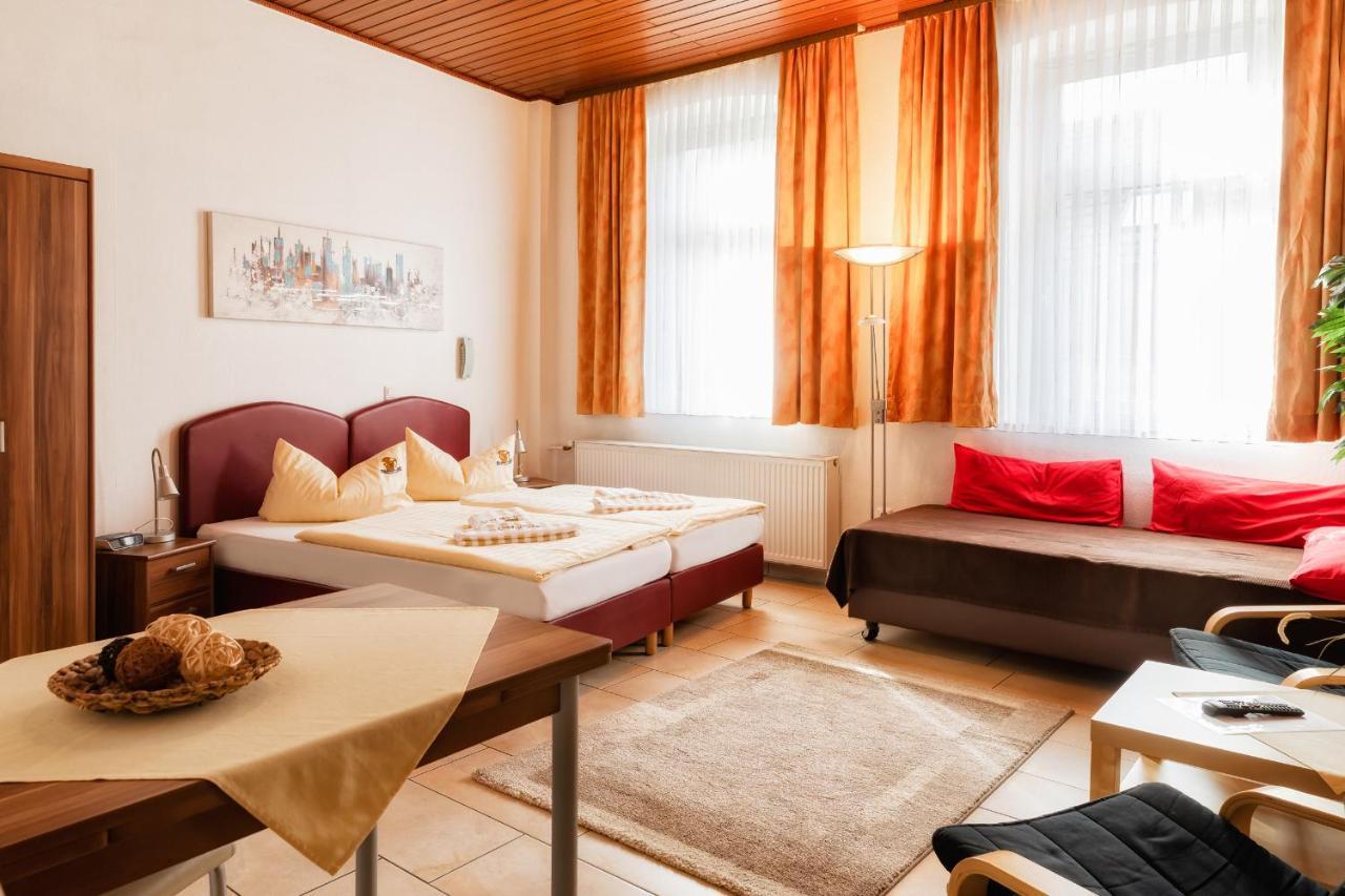Hotel Schuetze Superior Гюрт Екстер'єр фото