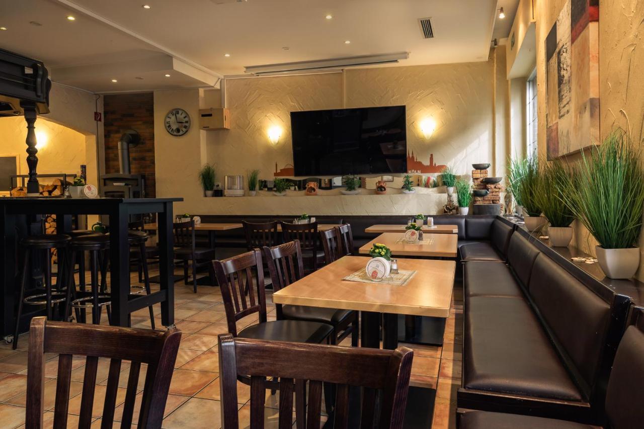 Hotel Schuetze Superior Гюрт Екстер'єр фото